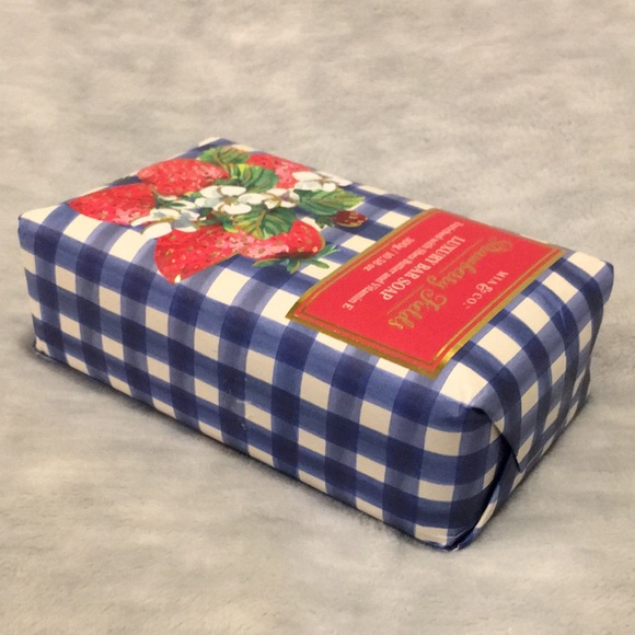 Scented Strawberry Fields Luxury Bar Hand Soap NWT 10.58oz shea butter vit E - Picture 5 of 15